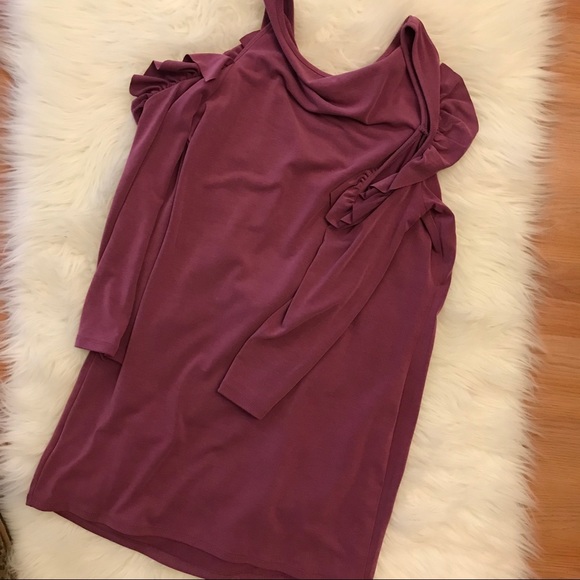 Jessica Simpson Cold Shoulder Maternity Top - Picture 5 of 6